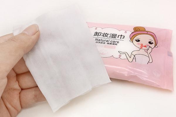 卸妆湿巾用完要洗脸吗 长期使用卸妆湿巾的危害